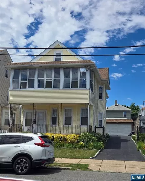 884-886 28th St, Paterson, NJ 07513