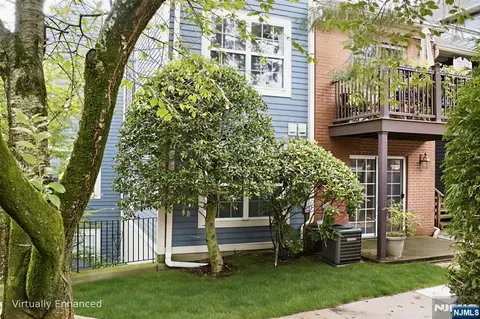 350 Cambridge Dr, Ramsey, NJ 07446