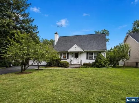 76 Linwood Ave, Midland Park, NJ 07432