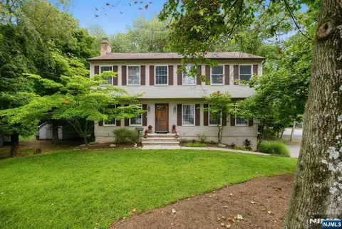 557 Westwood Ave, River Vale, NJ 07675