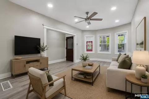 31 Claremont Ave, Jersey City, NJ 07305