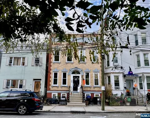 21 Hancock Ave #3, Jersey City, NJ 07307