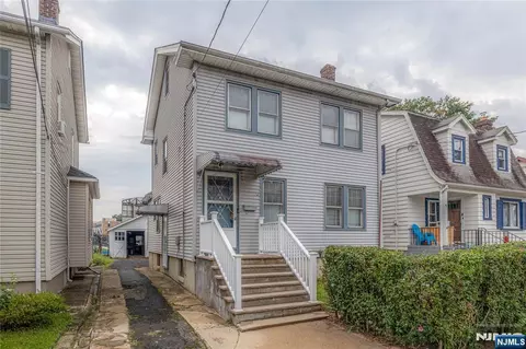 13 Liberty St, Irvington, NJ 07111