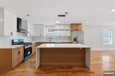 134 Shepard Ave, East Orange, NJ 07018