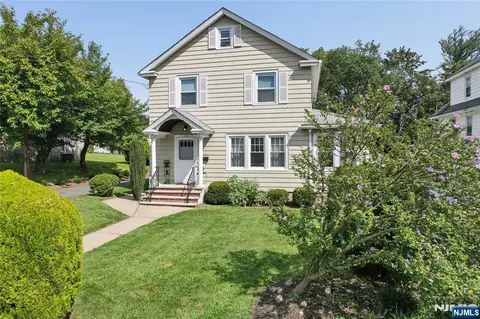 656 Orchard St, Oradell, NJ 07649