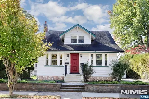 62 Tuxedo Ave, Hawthorne, NJ 07506