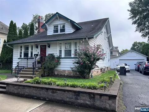 62 Tuxedo Ave, Hawthorne, NJ 07506