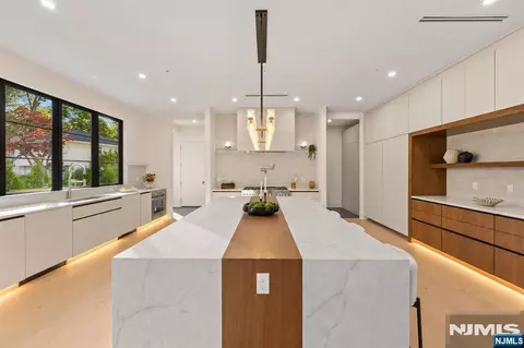 Kitchen - 236 Woodcrest Ave, Paramus, NJ 07652 photo 1 of 3