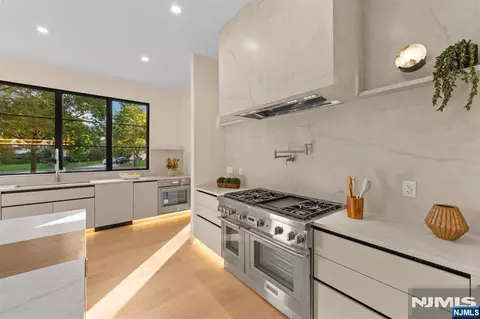 Kitchen - 236 Woodcrest Ave, Paramus, NJ 07652 photo 3 of 3