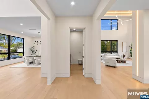 Entry Way - 236 Woodcrest Ave, Paramus, NJ 07652 photo 6 of 12