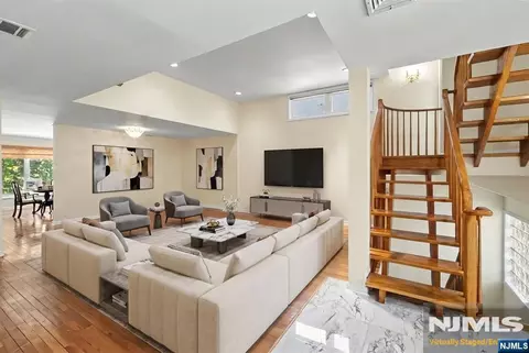 376 Kenwood #9, Englewood, NJ 07631