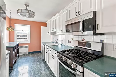 Kitchen - 280 Prospect Ave #9B, Hackensack, NJ 07601 photo 1 of 5