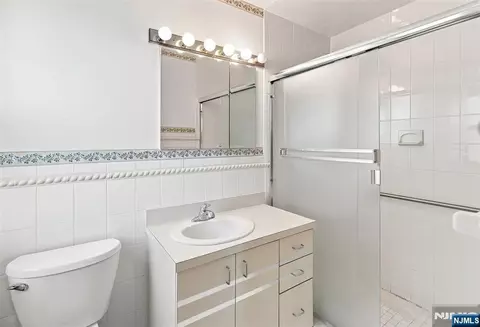 Bath - 280 Prospect Ave #9B, Hackensack, NJ 07601 photo 3 of 3