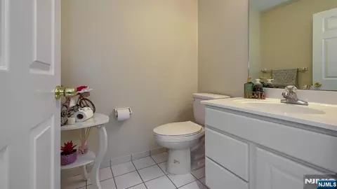 Other - 58 Parkside Ct, Wayne, NJ 07470 photo 5 of 9