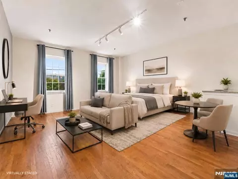 227 Columbus Dr #214, Jersey City, NJ 07302