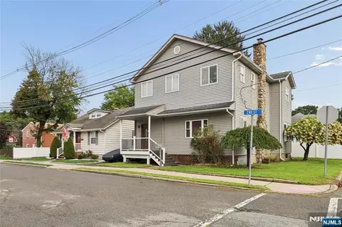 12 2nd St, Wanaque, NJ 07465