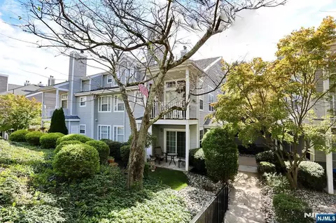1273 Paddington Rd, Mahwah, NJ 07430
