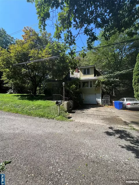 15 Brook Rd, Hewitt, NJ 07421 photo 2