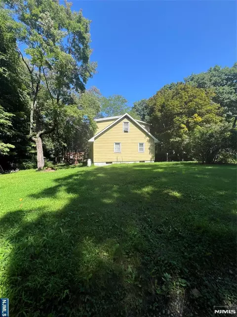 15 Brook Rd, Hewitt, NJ 07421 photo 5