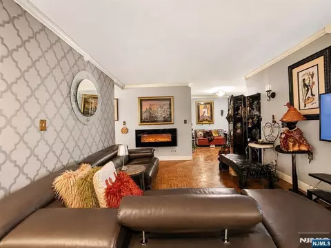 Living - 344 Prospect Ave #4H, Hackensack, NJ 07601 photo 2 of 4
