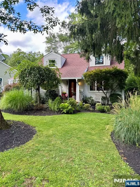 70 Mayfair Dr, West Orange, NJ 07052
