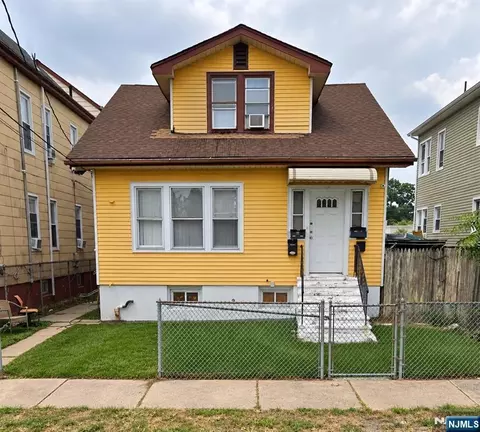 85 N 11th St, Paterson, NJ 07522