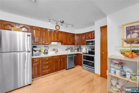 9249 Kennedy Blvd #105, North Bergen, NJ 07047