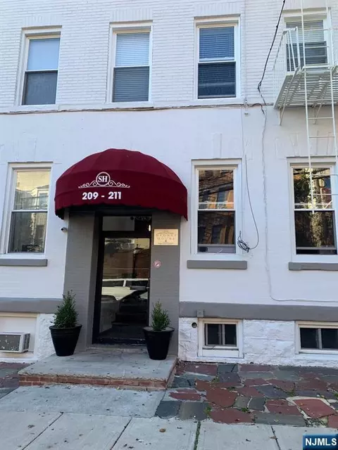 209-211 48th #D4, Union City, NJ 07087