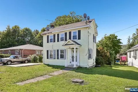 162 Chestnut St, Boonton, NJ 07005