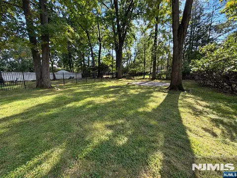 Exterior - 201 Davis Ave, Hackensack, NJ 07601 photo 2 of 2