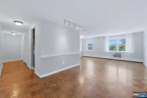Living - 25 Jefferson St #6D, Hackensack, NJ 07601 photo 1 of 2