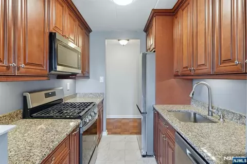 Kitchen - 25 Jefferson St #6D, Hackensack, NJ 07601 photo 2 of 4