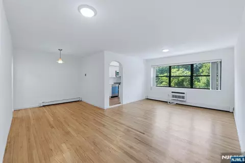 Living - 214 Prospect Ave #143C, Hackensack, NJ 07601 photo 1 of 2