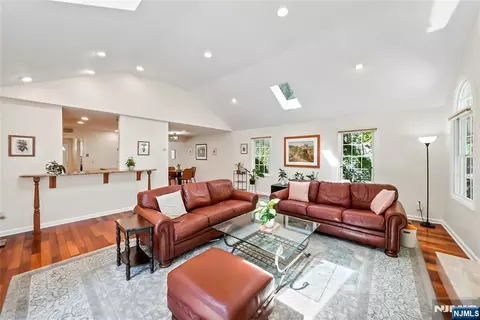 Living - 219 Morningside Rd, Paramus, NJ 07652 photo 2 of 4