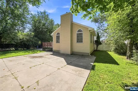 Exterior - 219 Morningside Rd, Paramus, NJ 07652 photo 4 of 4