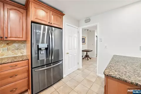 Entry Way - 219 Morningside Rd, Paramus, NJ 07652 photo 1 of 1