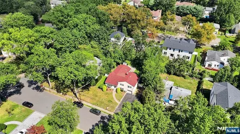View/Area - 219 Morningside Rd, Paramus, NJ 07652 photo 2 of 3