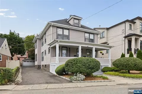 290 Columbia Ave, Fort Lee, NJ 07024