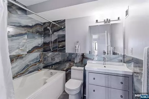Bath - 326 Prospect Ave #11E, Hackensack, NJ 07601 photo 1 of 1