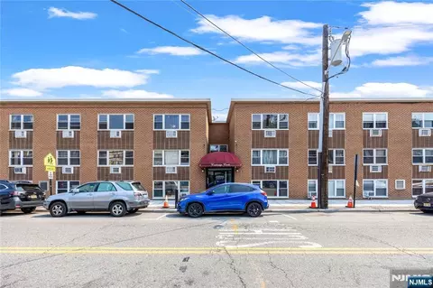 120 32nd St #2B, Union City, NJ 07087