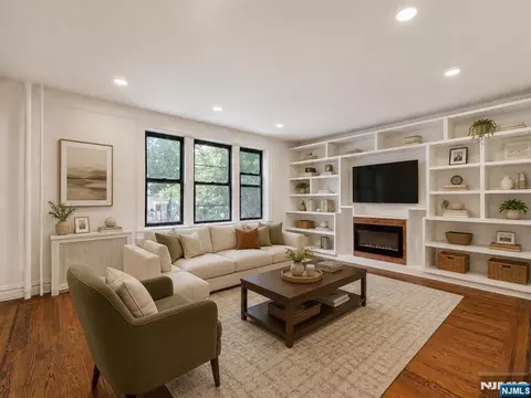 260 Harrison Ave #104, Jersey City, NJ 07304