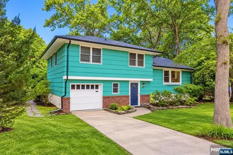 175 Riverdale St, Hillsdale, NJ 07642