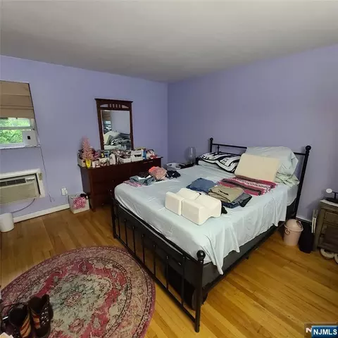 Bedroom - 3 Hooks Ln, Edgewater, NJ 07020 photo 4 of 5