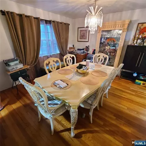 Dining - 3 Hooks Ln, Edgewater, NJ 07020 photo 1 of 3