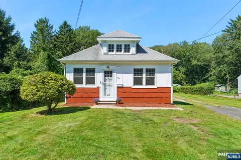 327 E Saint Cloud Ave, West Orange, NJ 07052