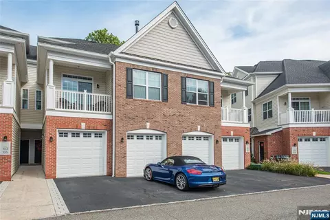106 Autumn Ct, Little Falls, NJ 07424
