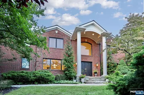 50 Blueberry Dr, Woodcliff Lake, NJ 07677