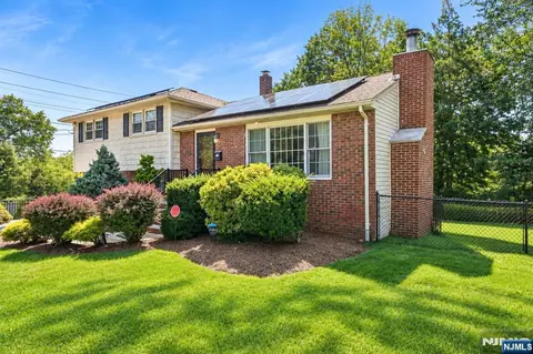 38 Serafin Pl, Glen Rock, NJ 07452