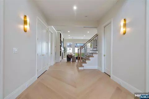 Entry Way - 333 Harrison St, Paramus, NJ 07652 photo 2 of 11