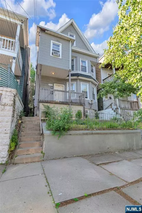 135 N 4th St, Paterson, NJ 07522